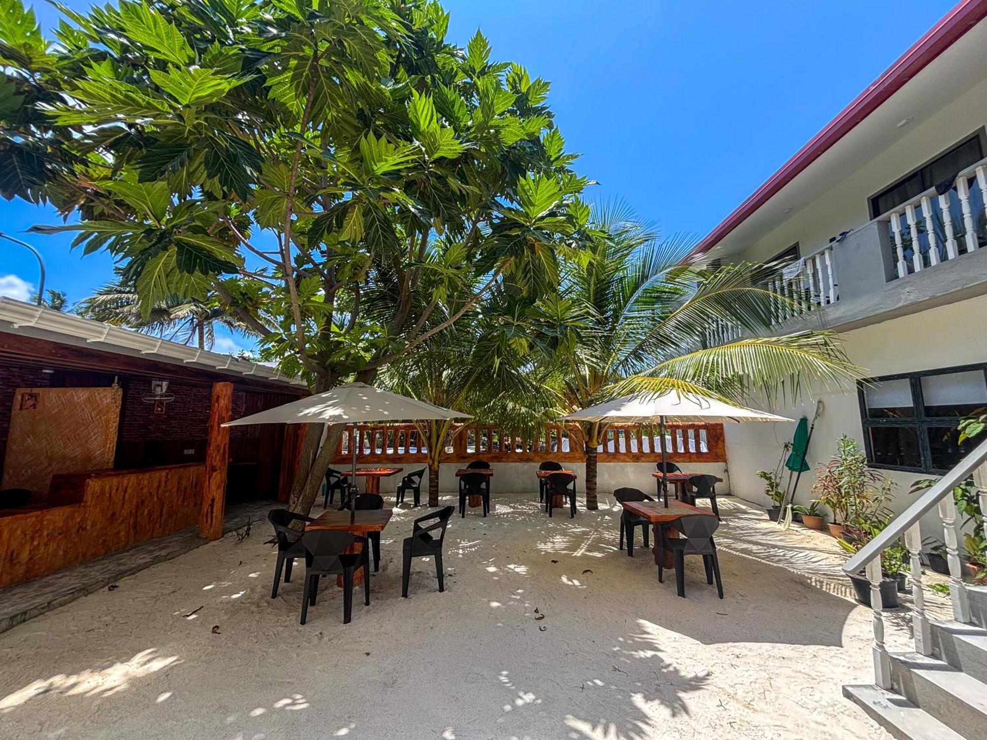 Mathiveri Thundi Inn Екстериор снимка